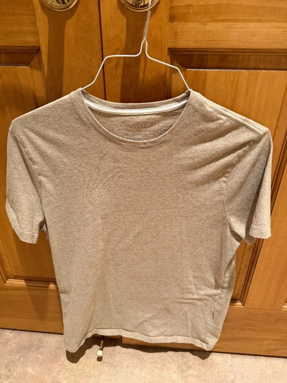 Banana Republic Tan T-Shirt Wheat Soft Wash Tee Medium